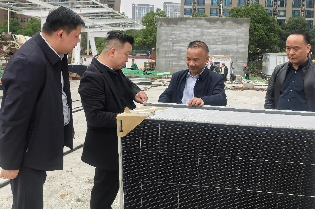 禁漫天堂
调研新能源汽车充电站及分布式光伏发电项目